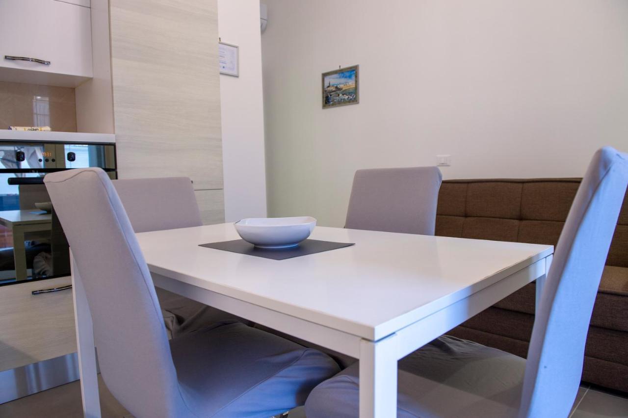 Joyce Luxury Suite โมโนโปลี ภายนอก รูปภาพ
