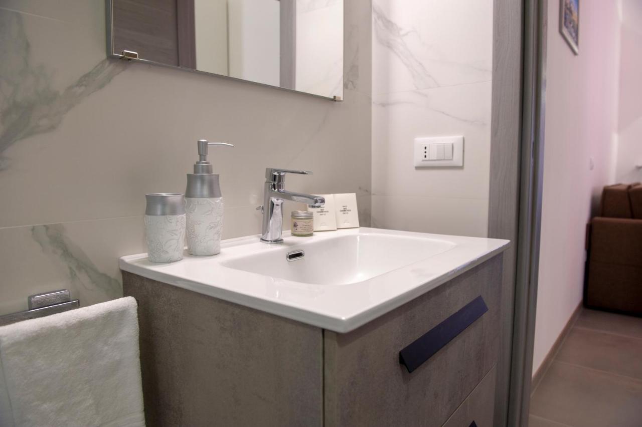 Joyce Luxury Suite โมโนโปลี ภายนอก รูปภาพ